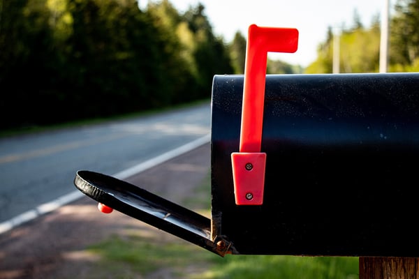 AdobeStock_355667075 mailbox